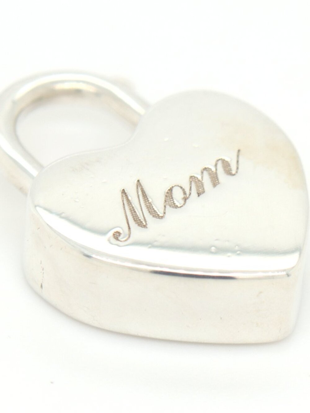 Tiffany & Co Mom charm in 925 sterling silver